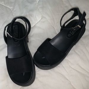 Platform sandals